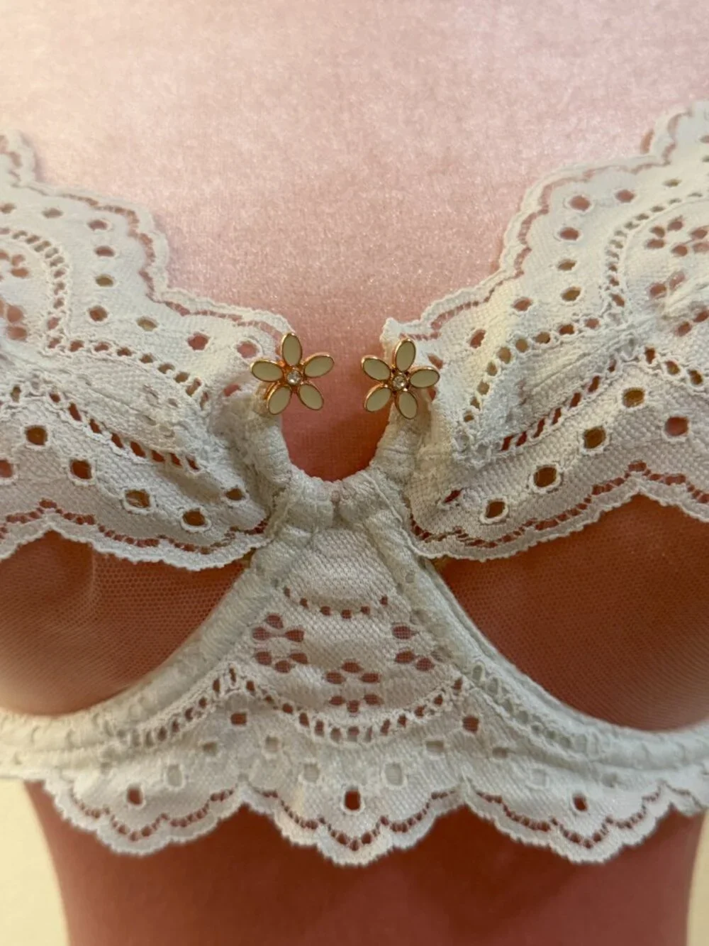 Bombshell Broderie Unlined Lace Balconette Bra